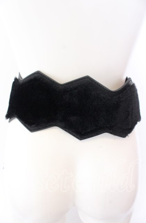 画像2: axes femme / ファー使いバックルベルト  クロ O-25-08-31-009-AX-ZA-OW-ZT450 (2)