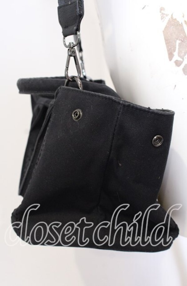 画像3: 【SALE】INGEBORG / ロゴプリントキャンバスバッグ  クロ O-25-09-03-003-LO-BG-IG-ZT-K020 (3)