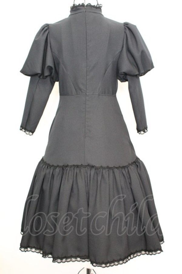 画像4: 菫コルセット / ビジューとリボン刺繍のドレス  クロ O-25-09-04-1024-LO-OP-OW-OS (4)