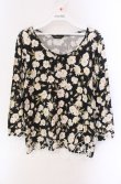 画像1: PINK HOUSE / フラワー柄7部袖カットソー 11 クロ O-25-09-04-103-LO-TO-IG-ZI (1)