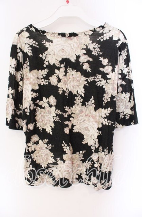 画像3: 【SALE】INGEBORG / ローズブーケ柄Tシャツ 11 クロ O-25-09-04-108-LO-TS-IG-ZT090 (3)