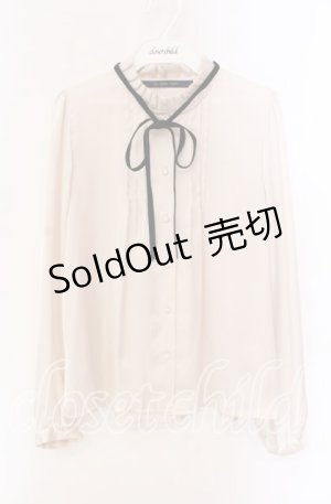 画像: an another angelus / リボン配色サテンブラウス F アイボリー O-25-09-06-049-CA-BL-OW-OS