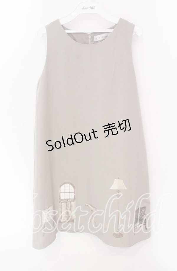 画像1: de cora fi.n.t / 家具プリントジャンパースカート F ベージュ O-25-09-06-052-LO-OP-OW-ZT180 (1)