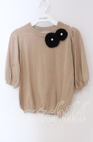 画像: Maison de FLEUR Petite Robe canone / 餞おくるフラワーニット F ベージュ O-25-09-06-056-EL-TO-OW-OS