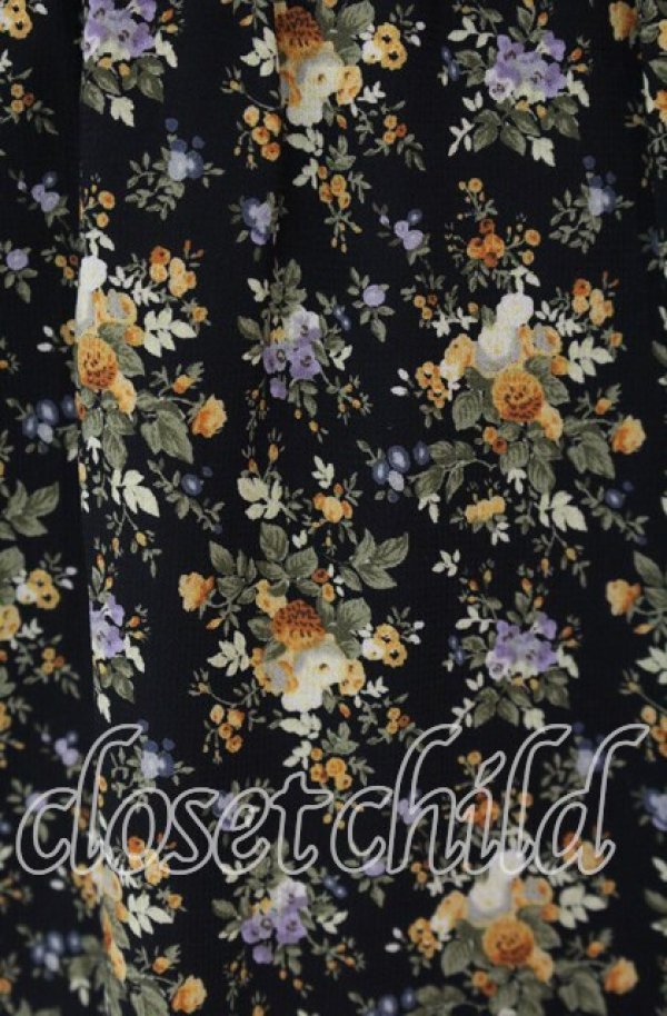 画像2: 【SALE】KANEKO ISAO / 小花柄スカート  クロ O-25-09-06-015-EL-SK-IG-ZT030 (2)