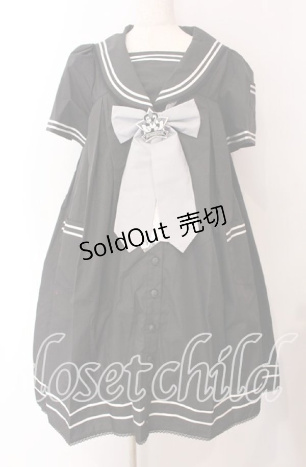 画像1: metamorphose / セーラーリボンタイシャツワンピース(ワッペン付)  クロ O-25-09-08-065-ME-OP-IG-OS (1)