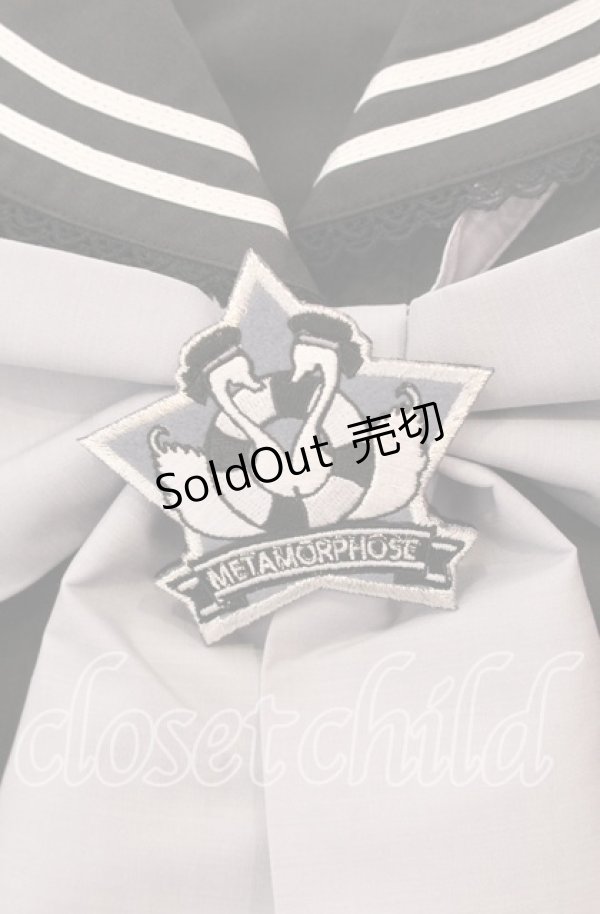 画像2: metamorphose / セーラーリボンタイシャツワンピース(ワッペン付)  クロ O-25-09-08-065-ME-OP-IG-OS (2)