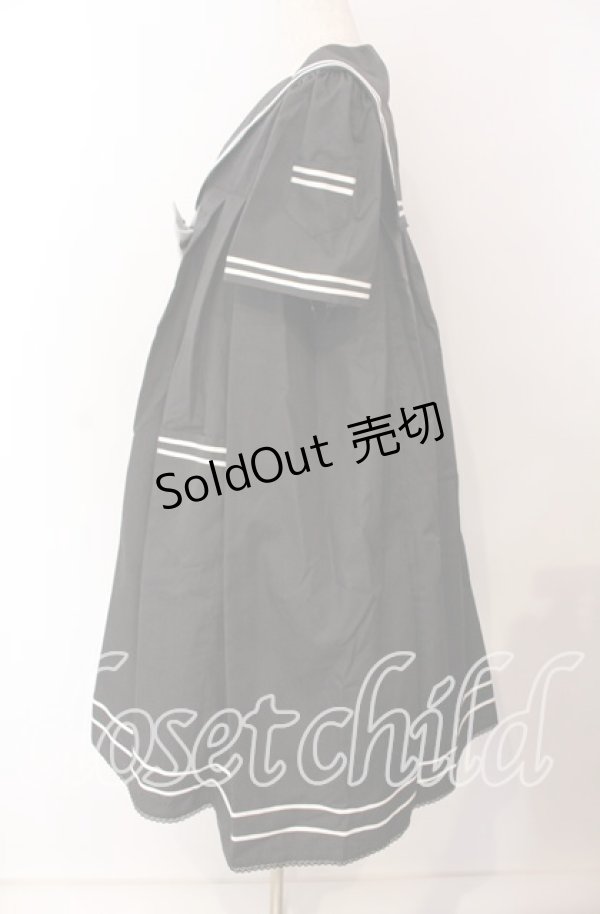 画像3: metamorphose / セーラーリボンタイシャツワンピース(ワッペン付)  クロ O-25-09-08-065-ME-OP-IG-OS (3)