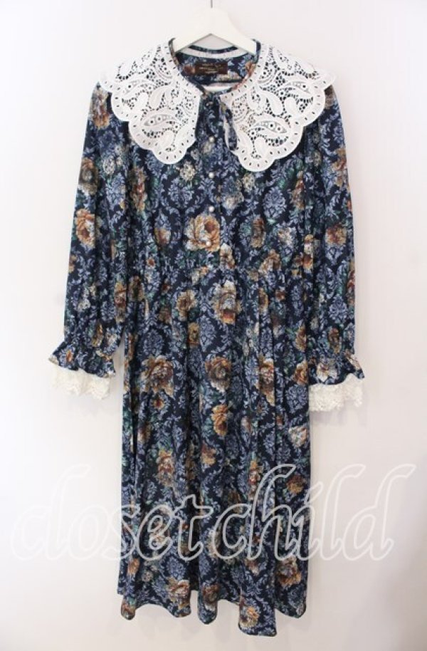 画像1: axes femme NOSTALGIE / ローズオーナメント柄ワンピース  ネイビー O-25-09-08-020-AX-OP-IG-OS (1)