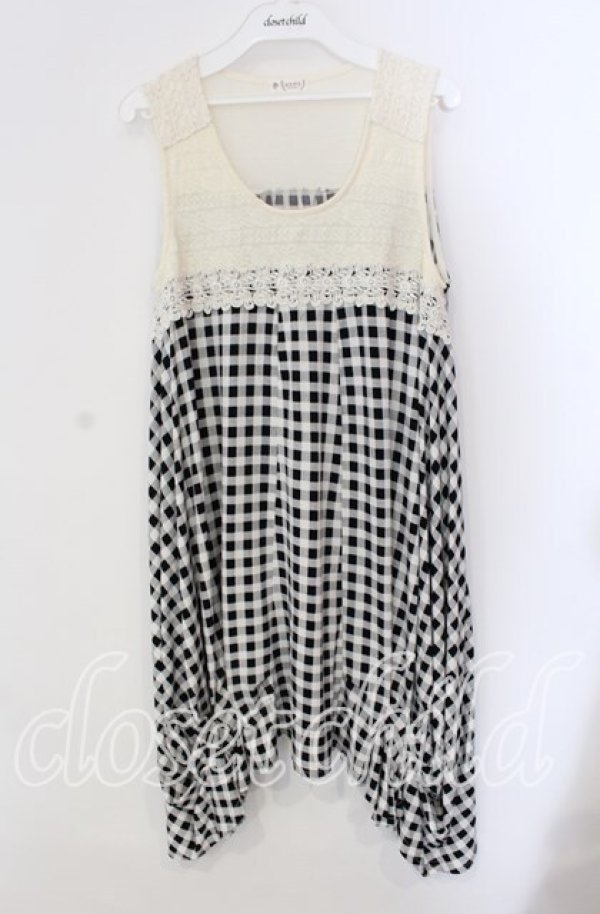 画像1: axes femme / フラワーモチーフ使いイレヘムチュニック  アイボリー×クロ O-25-09-09-032-AX-TO-IG-ZT035 (1)