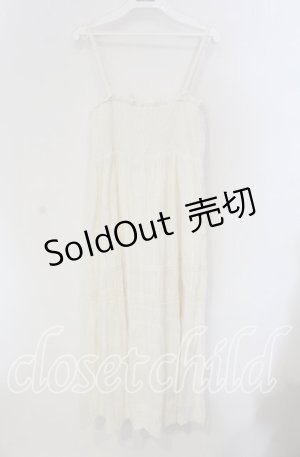 画像: 【SALE】axes femme / レース使いシャーリングキャミワンピ  シロ O-25-09-11-068-AX-OP-IG-ZT249