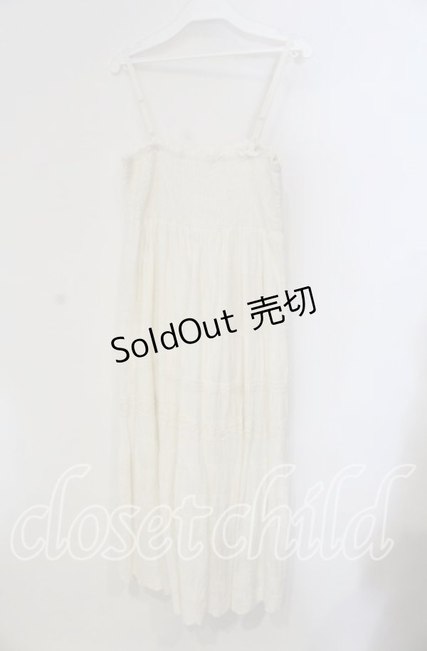 画像3: 【SALE】axes femme / レース使いシャーリングキャミワンピ  シロ O-25-09-11-068-AX-OP-IG-ZT249 (3)