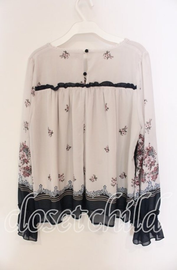 画像3: axes femme / ブーケパネル柄プルオーバー  ベージュ×ネイビー O-25-09-11-070-AX-TO-IG-ZT052 (3)