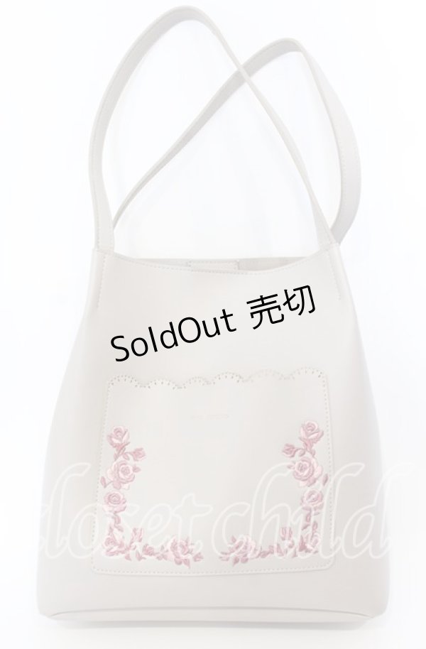 画像1: 【SALE】axes femme / 刺繍ポケットホーボーバッグ 270×300×120mm ベージュ O-25-09-12-027-AX-BG-IG-ZTK024 (1)