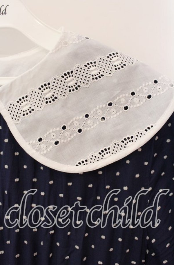 画像2: Jane Marple / Ribbon cut dobby lace collar dress ドレス M ネイビー O-25-09-13-094-JM-OP-IG-OS (2)