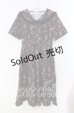 画像: axes femme / チェリーローズ柄セーラーワンピース F クロ×アカ O-25-09-16-046-AX-OP-OW-OS