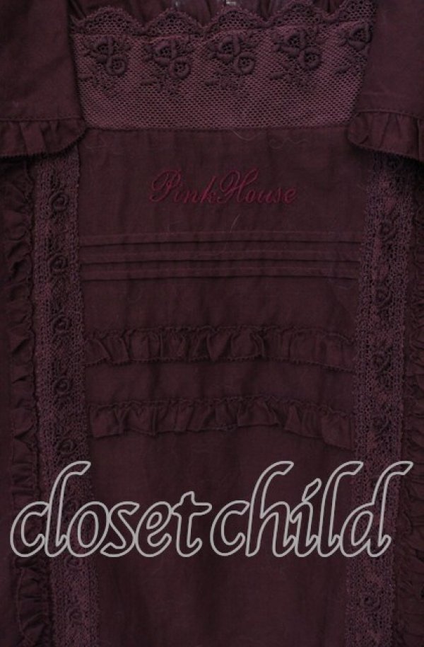 画像2: PINK HOUSE / ロゴ刺繍入りローンブラウス  ガーネット O-25-09-16-051-LO-BL-IG-ZT388 (2)