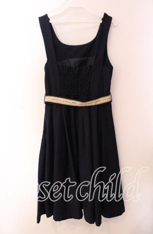 画像3: Fi.n.t / ロゴテープベルト使いジャンスカ F ネイビー O-25-09-20-048-CA-OP-OW-ZT360 (3)