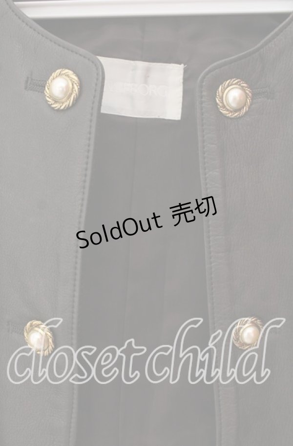 画像2: INGEBORG / パールボタン使いレザージャケット  チャコールグレー O-25-09-20-065-LO-JA-OW-ZI (2)