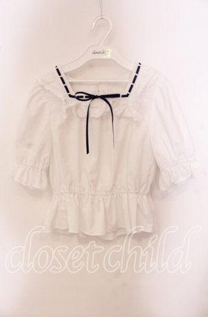 画像: Fi.n.t / コットンレース使いはしごリボンブラウス F シロ×アオ O-25-09-20-100-CA-BL-OW-ZT360