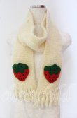画像1: Emily Temple cute / いちごモチーフ付きマフラー  アイボリー×アカ O-25-09-22-026-ET-ZA-OW-ZT169 (1)