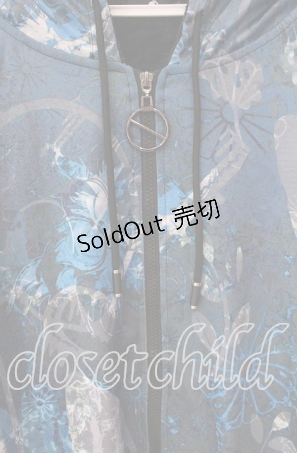 画像2: NieR Clothing / 内側超ふわもこ総柄GRADATION ZIP PARKA【和柄九尾×BUTTERFLY】 パーカー  ブルー系 O-25-09-22-053-PU-TO-IG-ZT1012R (2)