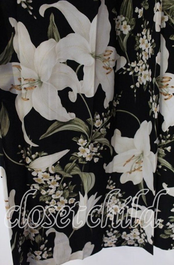 画像2: INGEBORG / 百合柄プリーツスカート  クロ O-25-09-23-044-LO-SK-OW-ZT163 (2)