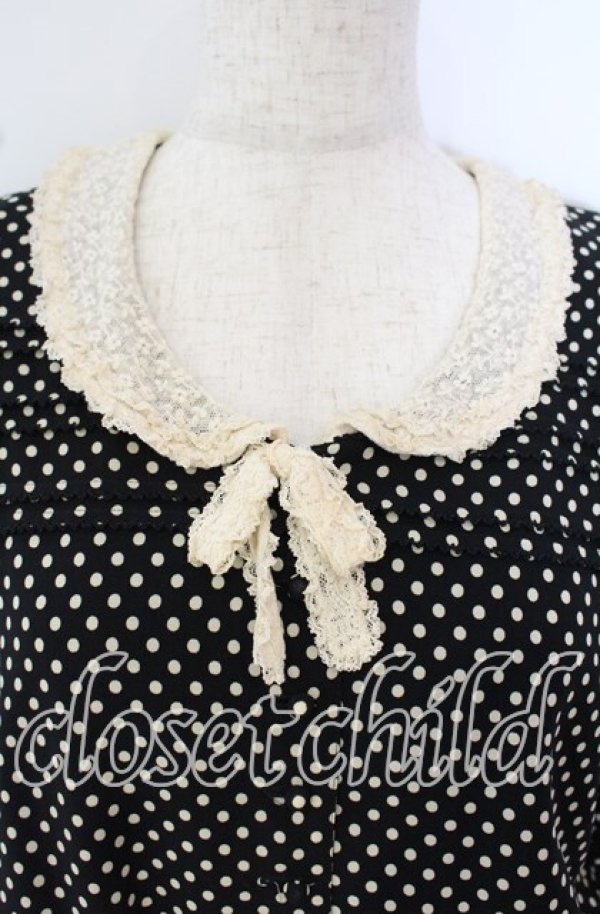 画像2: KANEKO ISAO / レース襟ドットワンピース  クロ×アイボリー O-25-09-23-049-EL-OP-OW-ZT057 (2)