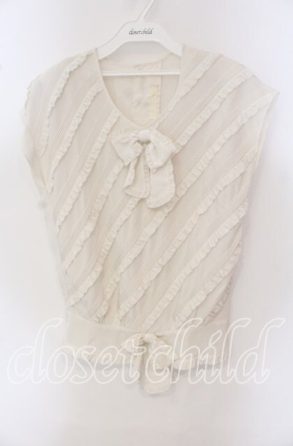 画像1: INGEBORG / 斜めピンタック使いブラウス  シロ O-25-09-23-056-LO-BL-OW-ZT262 (1)