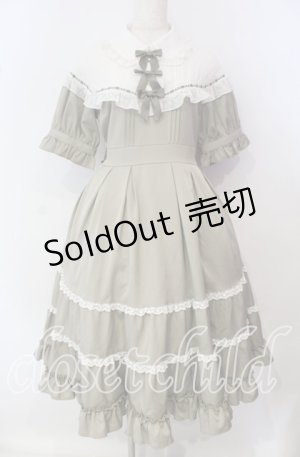 画像: Amavel / Classical Maiden ティアードワンピース F カーキグリーン O-25-09-25-049-CA-OP-OW-OS