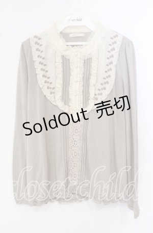 画像: axes femme / 刺繍使いブラウス風プルオーバー M グレージュ O-25-09-25-018-AX-TO-OW-OS