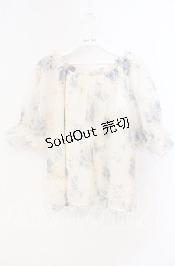 画像1: 【SALE】Fi.n.t / 花柄シャーリングブラウス  アイボリー O-25-09-25-032-CA-TO-OW-ZT119 (1)