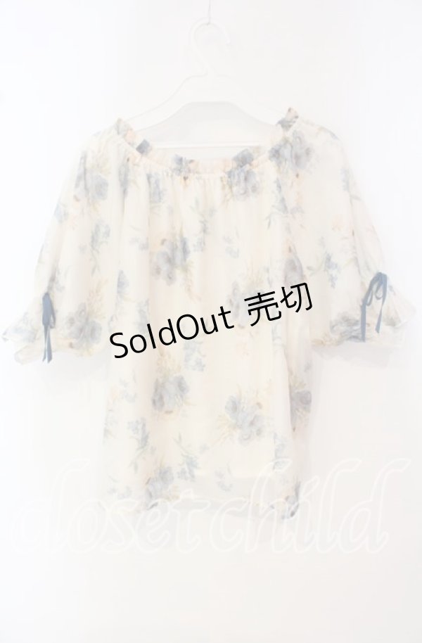 画像3: 【SALE】Fi.n.t / 花柄シャーリングブラウス  アイボリー O-25-09-25-032-CA-TO-OW-ZT119 (3)