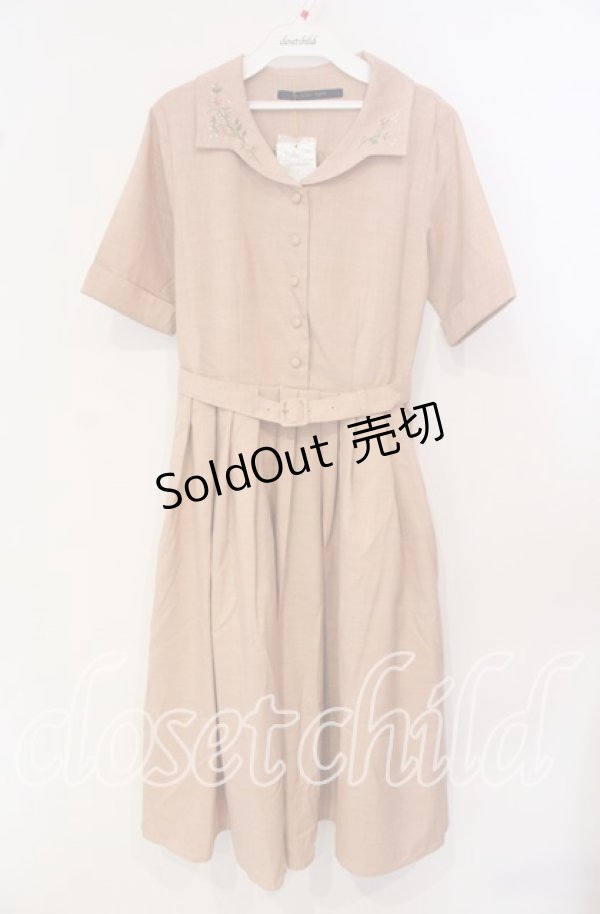 画像1: an another angelus / 花刺繍変形開衿ワンピース F ピンク（オレンジに近い） O-25-09-25-033-CA-OP-OW-ZT268 (1)