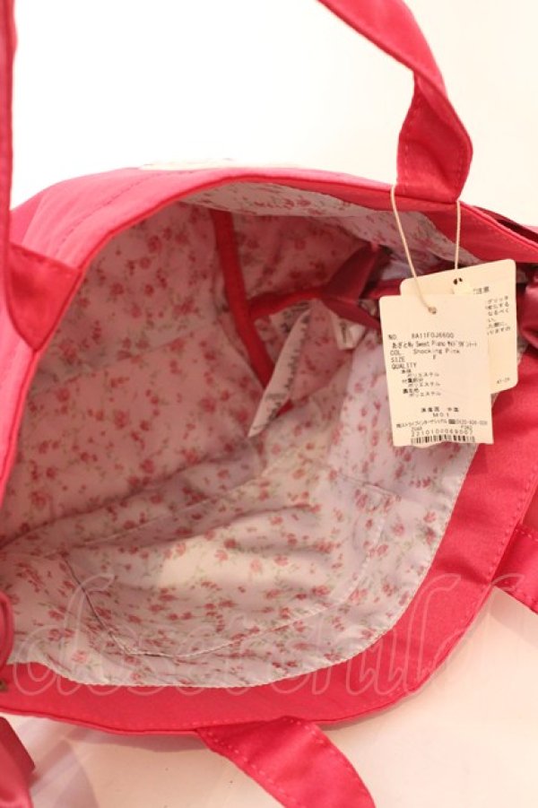 画像4: Maison de FLEUR / あざとMy Sweet Pianoサイドリボントート  ピンク O-25-09-27-1007-LO-BG-OW-ZT501 (4)