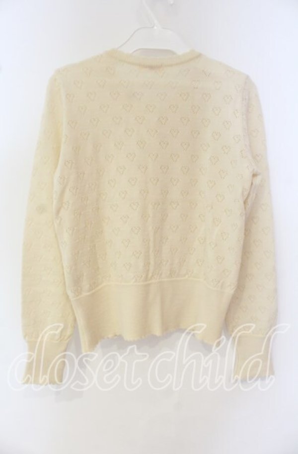 画像3: Emily Temple cute / ハート透かし柄ニットカーディガン  アイボリー O-25-09-27-071-ET-TO-OW-ZT381 (3)
