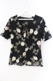画像1: INGEBORG / カメリアリボン柄Tシャツ S クロ O-25-09-27-085-LO-TO-OW-ZT057 (1)