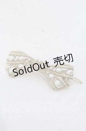 画像: INGEBORG / リボン型パールヘアピン  ゴールド O-25-09-30-1073-LO-AC-OW-ZT170