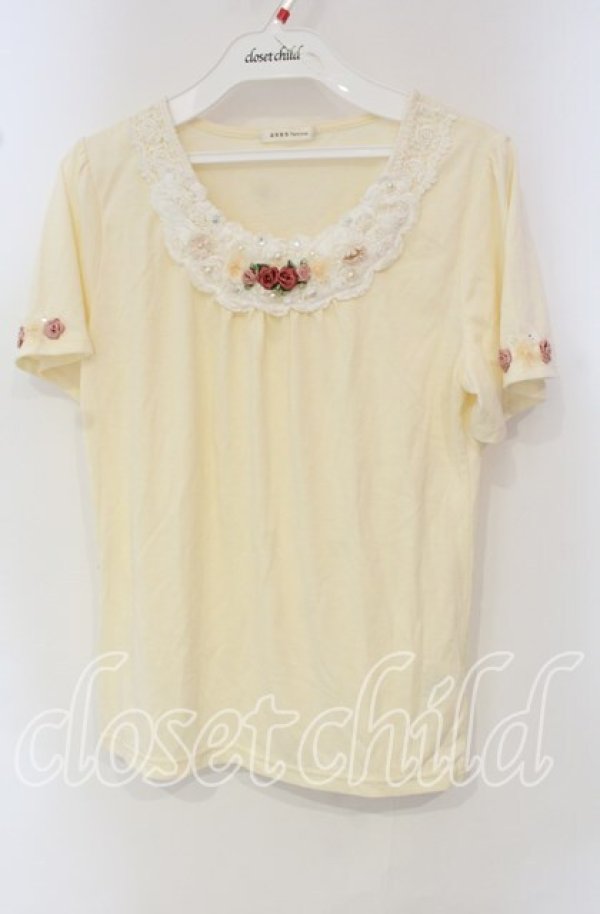 画像1: axes femme / フラワーモチーフ使いインナー  アイボリー O-25-09-30-097-AX-TO-IG-ZT167 (1)