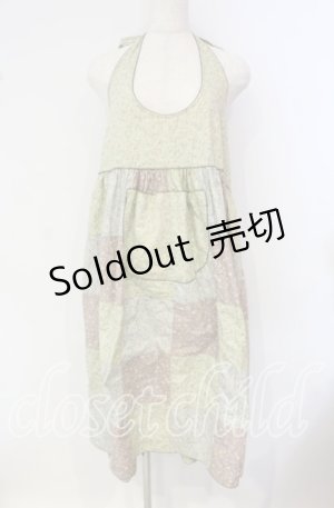 画像: WONDERFUL WORLD / 小花柄パッチワークエプロン  グリーン×ラベンダー O-25-09-30-026-LO-OP-IG-OS