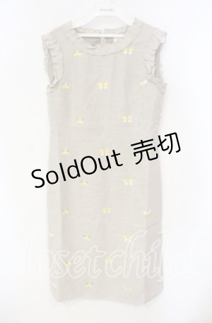 画像: TOMATSU / 蝶刺繍リネンジャンパースカート 38 ベージュ O-25-10-06-064-LO-OP-IG-OS
