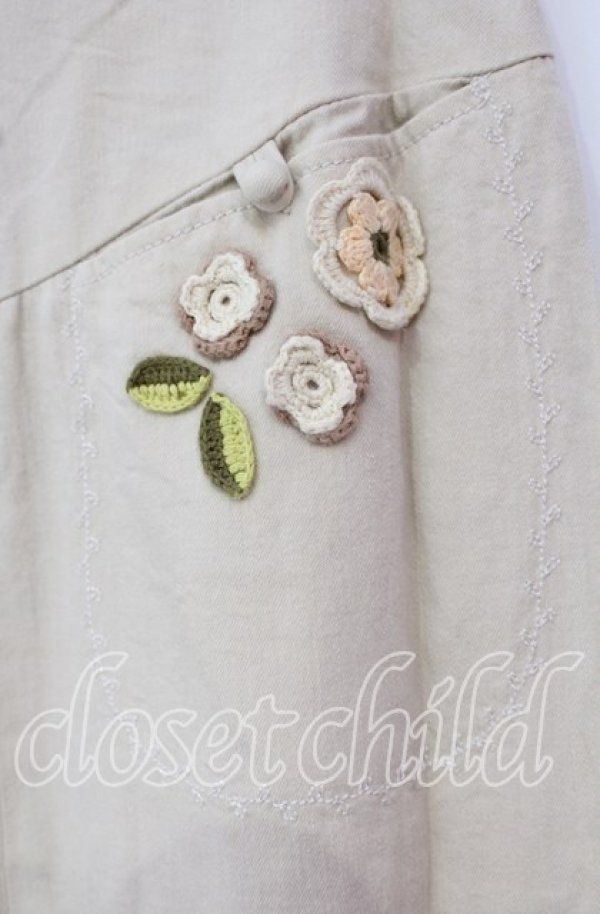 画像3: TOMATSU / フラワーモチーフポケットスカート 38 ベージュ O-25-10-06-079-LO-SK-IG-ZT247 (3)