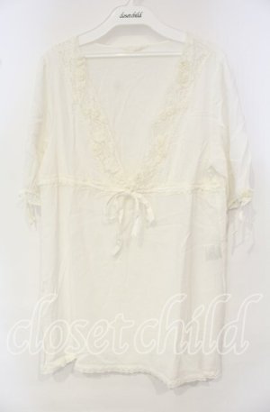 画像: INGEBORG / レースモチーフ使いプルブラウス 11 シロ O-25-10-06-094-LO-BL-IG-OS