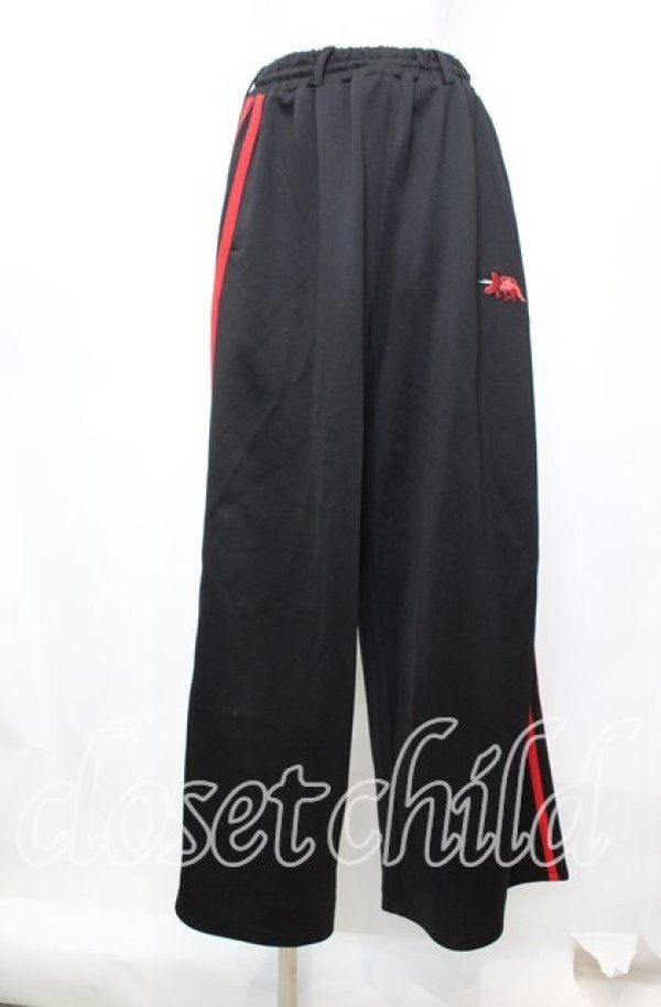 画像1: 【SALE】Candy Stripper / 【高橋愛×Candy Stripper】BRAVE DINOSAUR WIDE PANTS パンツ 2 ブラック×レッド O-25-10-11-1002-PU-PA-IG-ZT219 (1)