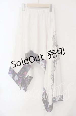 画像: Qutie Frash / 和柄ランダムスカート  ホワイト×パープル O-25-10-14-079-QU-SK-IG-OS