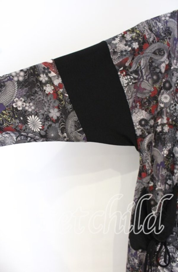 画像2: Qutie Frash / 和柄ロングカーデ  レッド×ブラック O-25-10-14-024-QU-TO-OW-ZI (2)