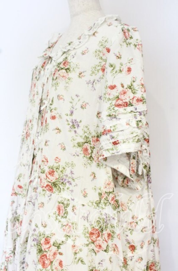 画像3: PINK HOUSE / バラの騎士プリントワンピース【お直しあり】  シロ O-25-10-14-032-LO-OP-IG-OS (3)