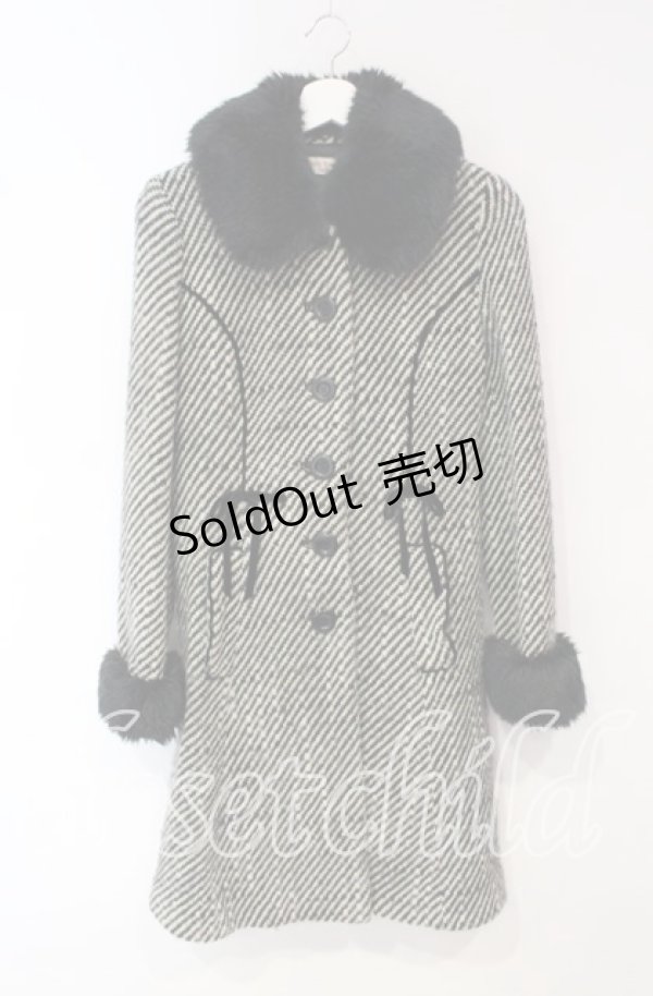 画像1: 【SALE】Emily Temple cute / ベロアリボンファー付きコート  クロ×オフ O-25-10-18-037-ET-CO-IG-ZT-C010 (1)
