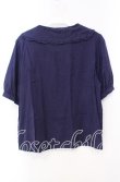 画像3: Fi.n.t / クランベリー刺繍スクエア衿ブラウス F ネイビー O-25-10-20-030-CA-BL-OW-OS (3)