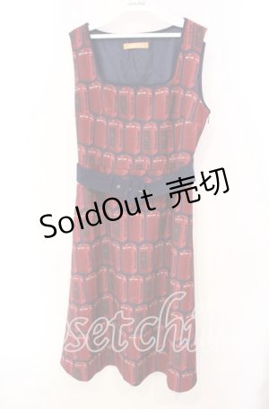 画像: Fi.n.t / テレフォンボックス柄ジャンパースカート F ネイビー×アカ O-25-10-20-058-CA-OP-OW-OS